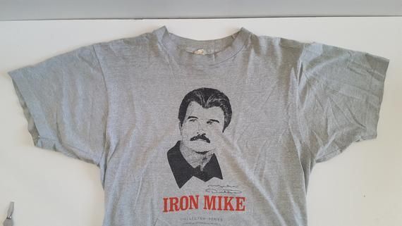 Vintage 1986 Iron Mike Ditka Chicago Bears Coach Graphic Shirt