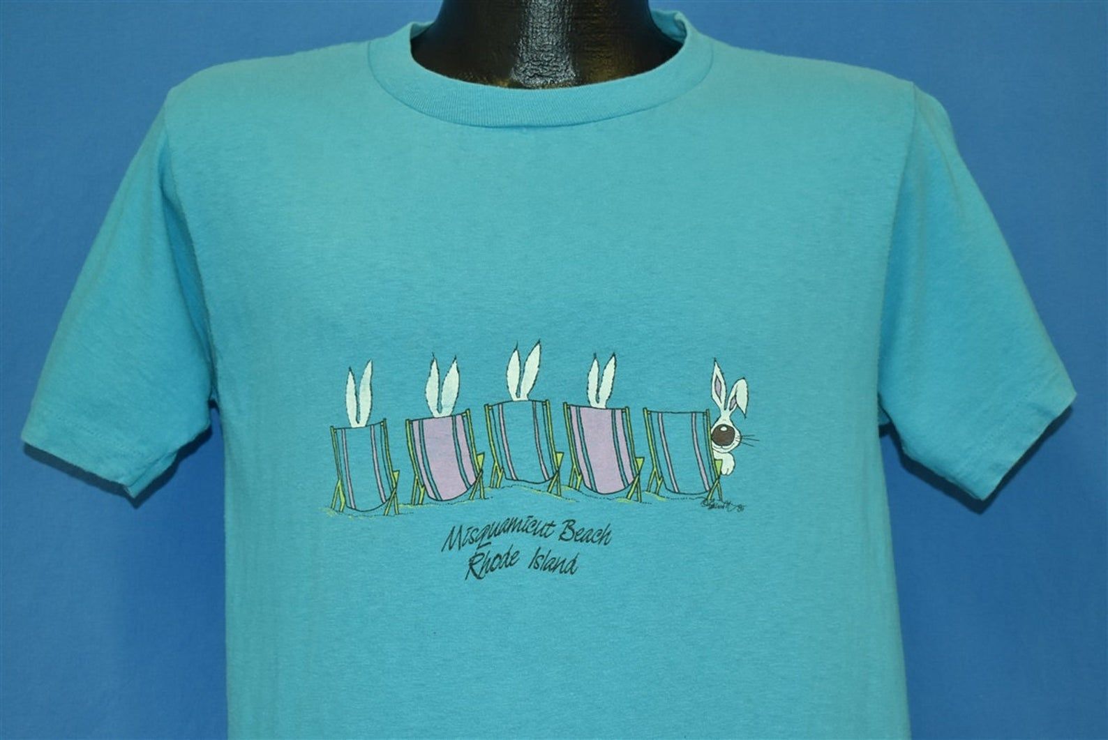 80S Misquamicut Beach Rhode Island Bunny Rabbit Tourist Blue T-Shirt