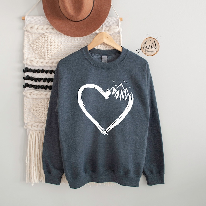 Heart Mountain Sweatshirt, Camping Sweatshirt, Mountain Sweatshirt, Mountain Shirt, Crewneck Sweatshirt, Graphic Sweatshirt, Wildlife Hoodie