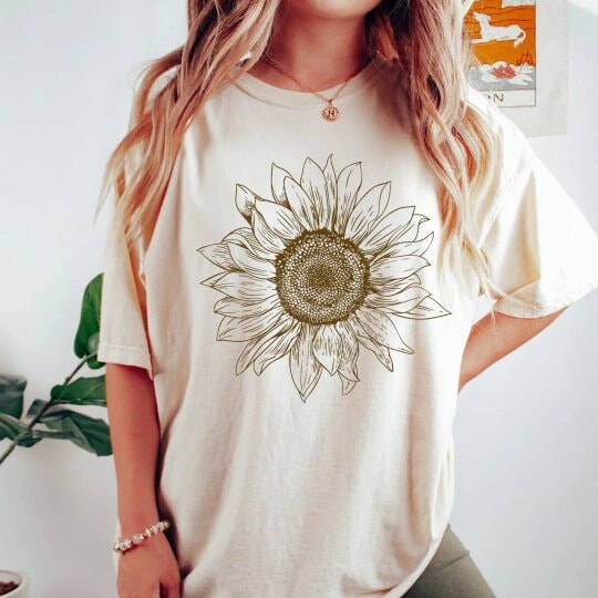 Sunflower Shirt, Gift for Her, Flower Shirt, Sunflower Tee, Sunflower TShirt, Floral Shirt, Garden Shirt, Gift for Mom, Sunflower Gift