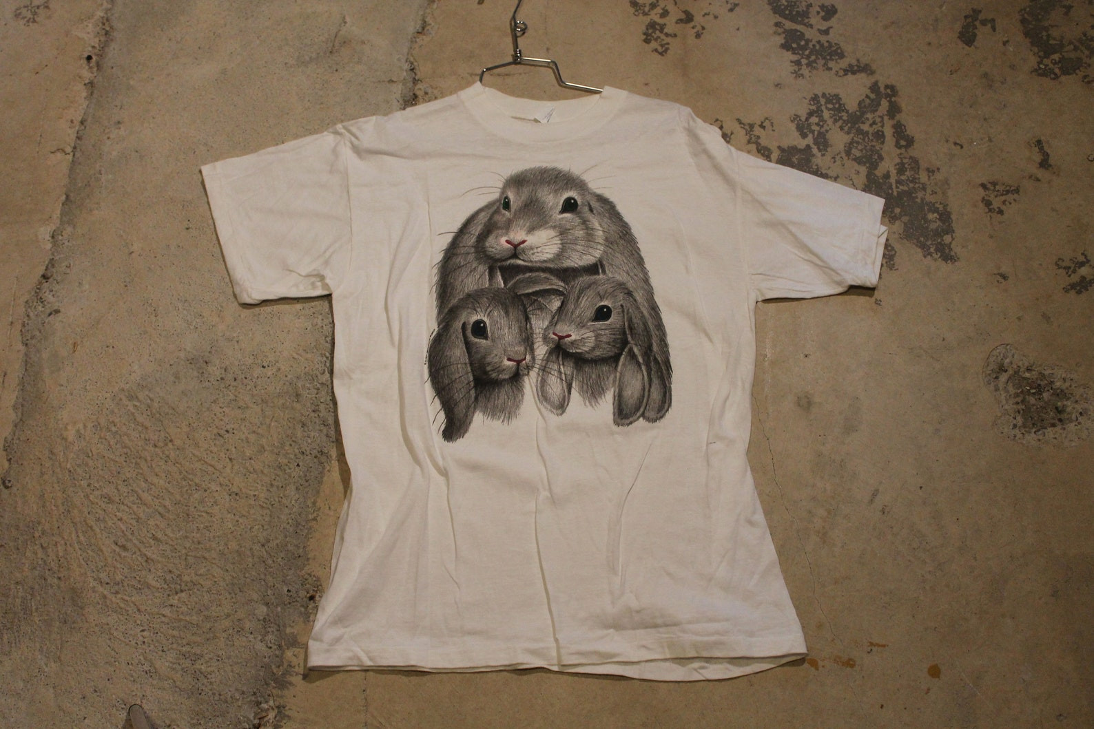 Vintage T Shirt  Cute Animal Graphic  Bunny Rabbit  80S  90S  Streetwear Fashion  Grandma