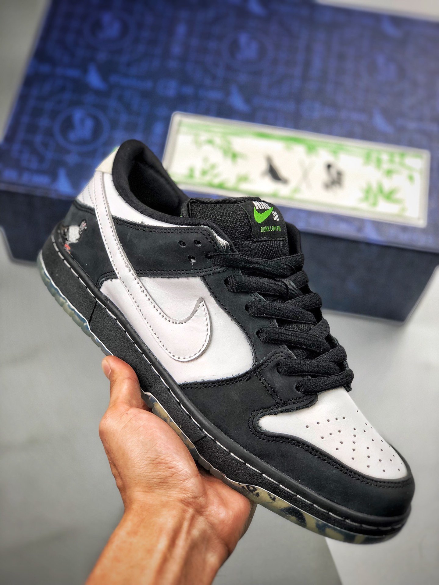 Nike SB Dunk Low Panda Pigeon BlackGreen Gusto-White 5339107