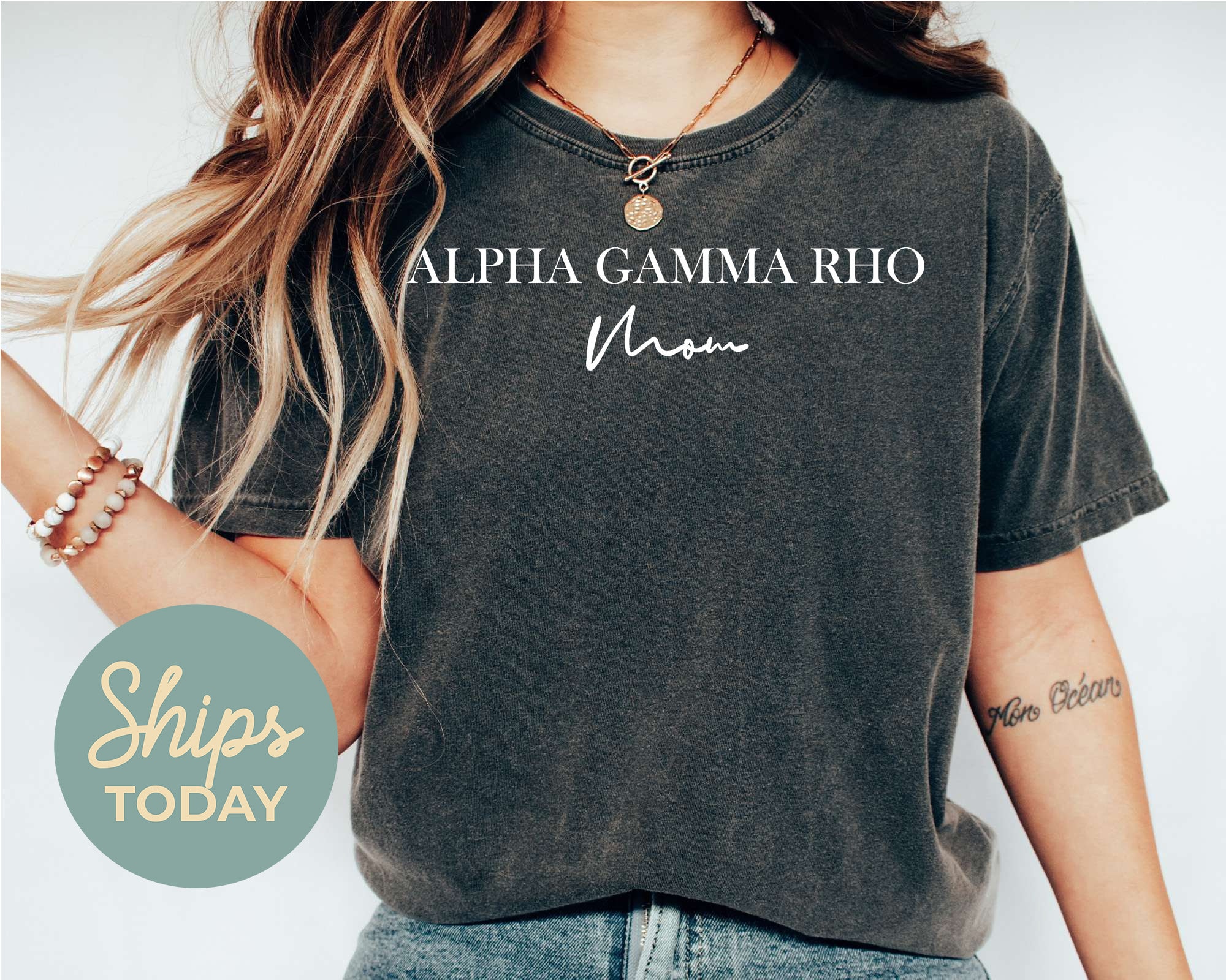 Alpha Gamma Rho Cursive Mom Fraternity T-shirt | AGR Gift for Mom | Mother’s Day Gift | Fraternity Apparel | Custom Greek Apparel _ 2021g