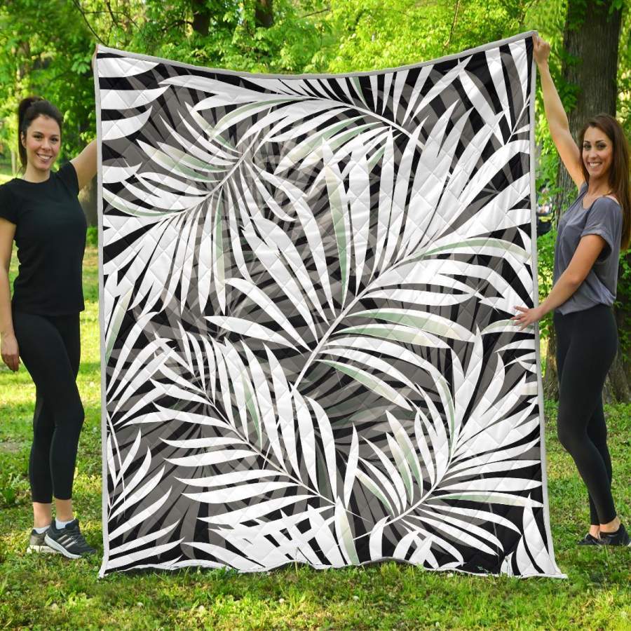 Black White Tropical Leaf Pattern Print Quilt