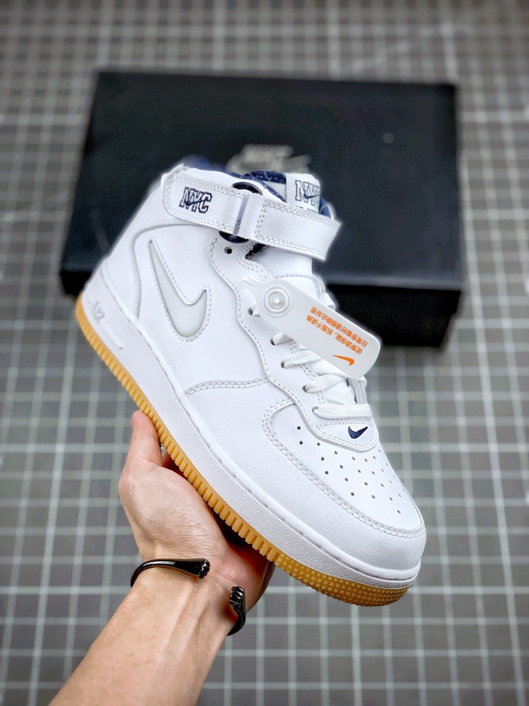 Nike Air Force 1 Mid NYC WhiteMidnight NavyGum Yellow 5340120