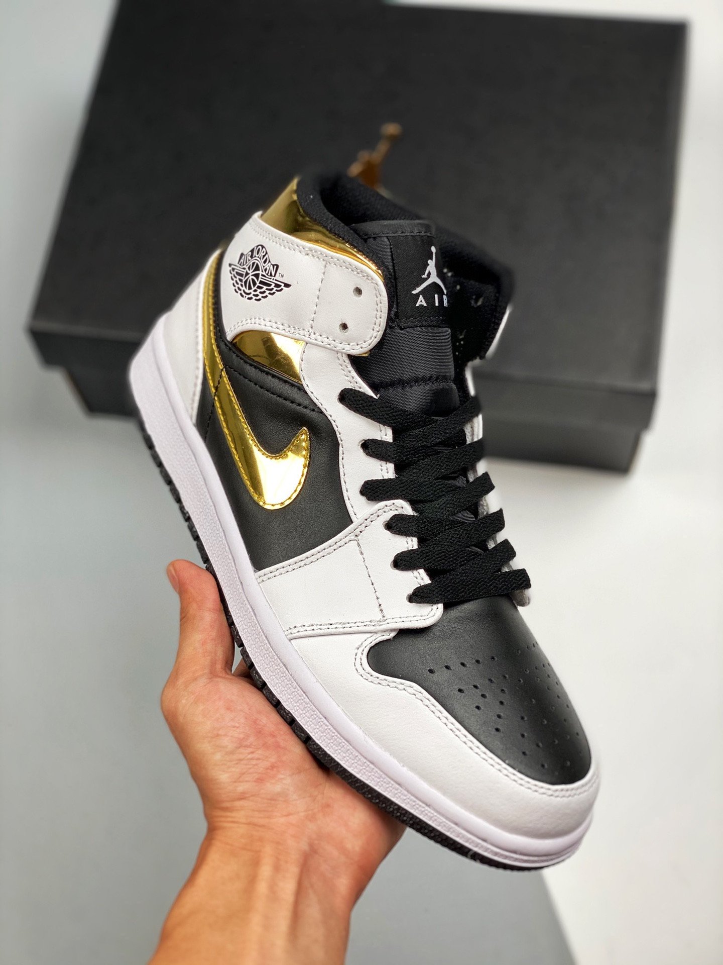 JD 1 Mid WhiteBlack-Metallic Gold 5341568