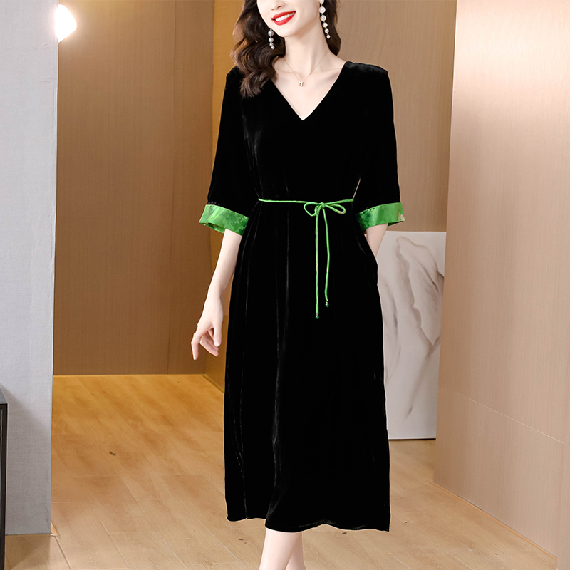 2022 Black Velvet Half Sleeve V-Neck Midi Dress Women Korean Vintage Hepburn Dress Autumn Winter Thick Warm Elegant Casual Dress alx