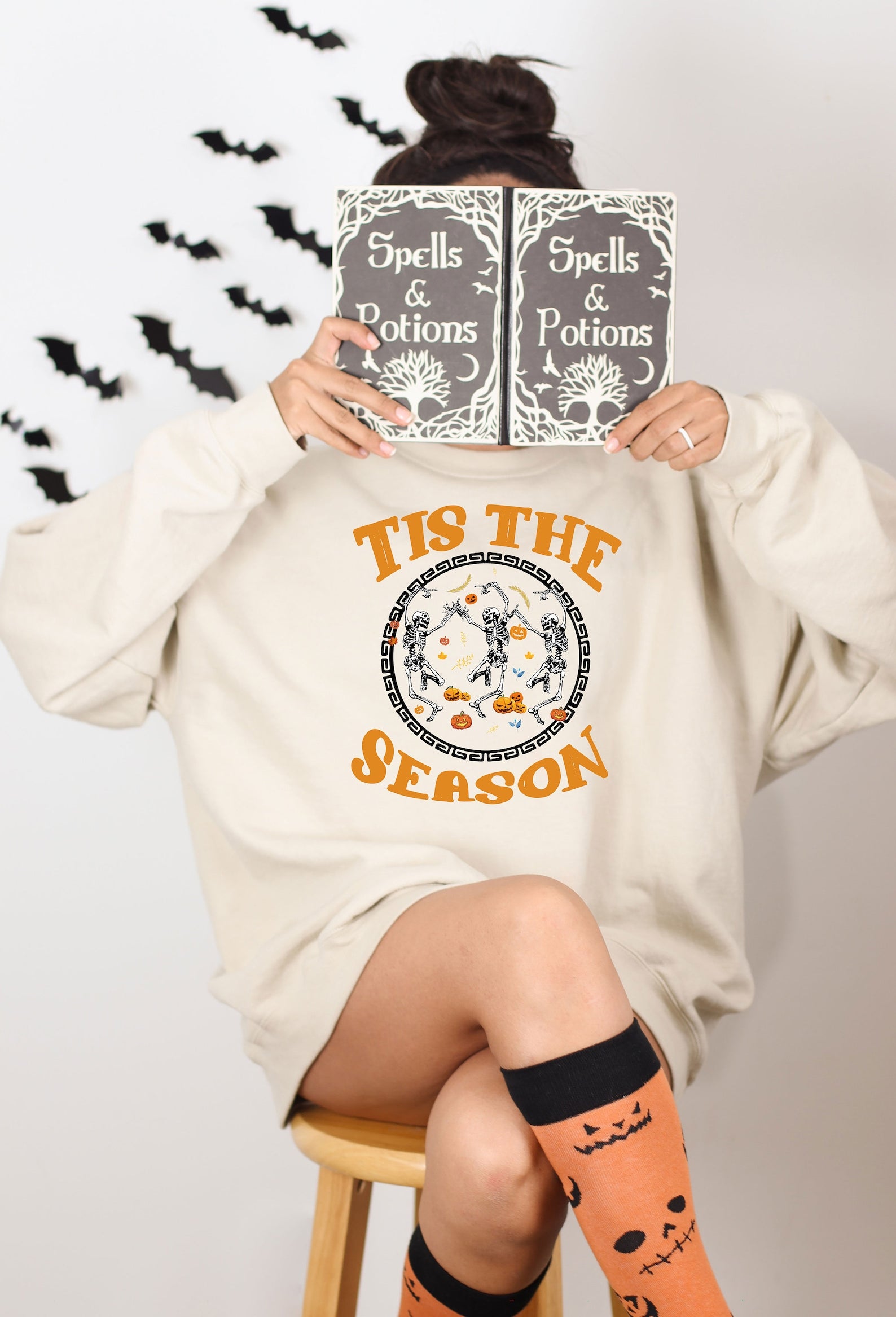 Retro Halloween Sweatshirt 2D Crewneck Sweatshirt All Over Print Sweatshirt For Women Sweatshirt For Men Sws4272