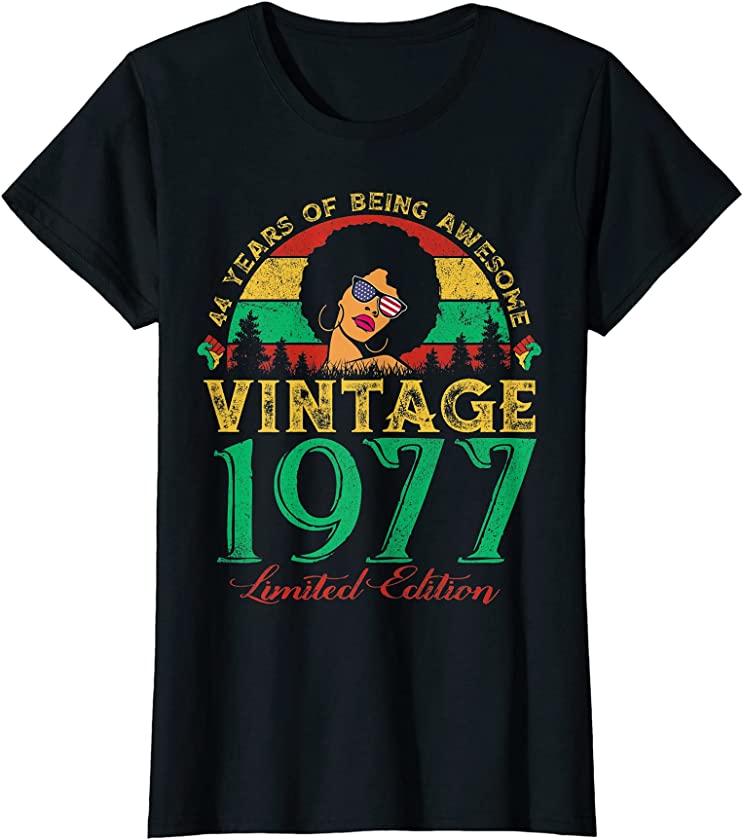 Womens Vintage 1977 Sunset 44 Years Old Black Woman 44th Birthday T-Shirt