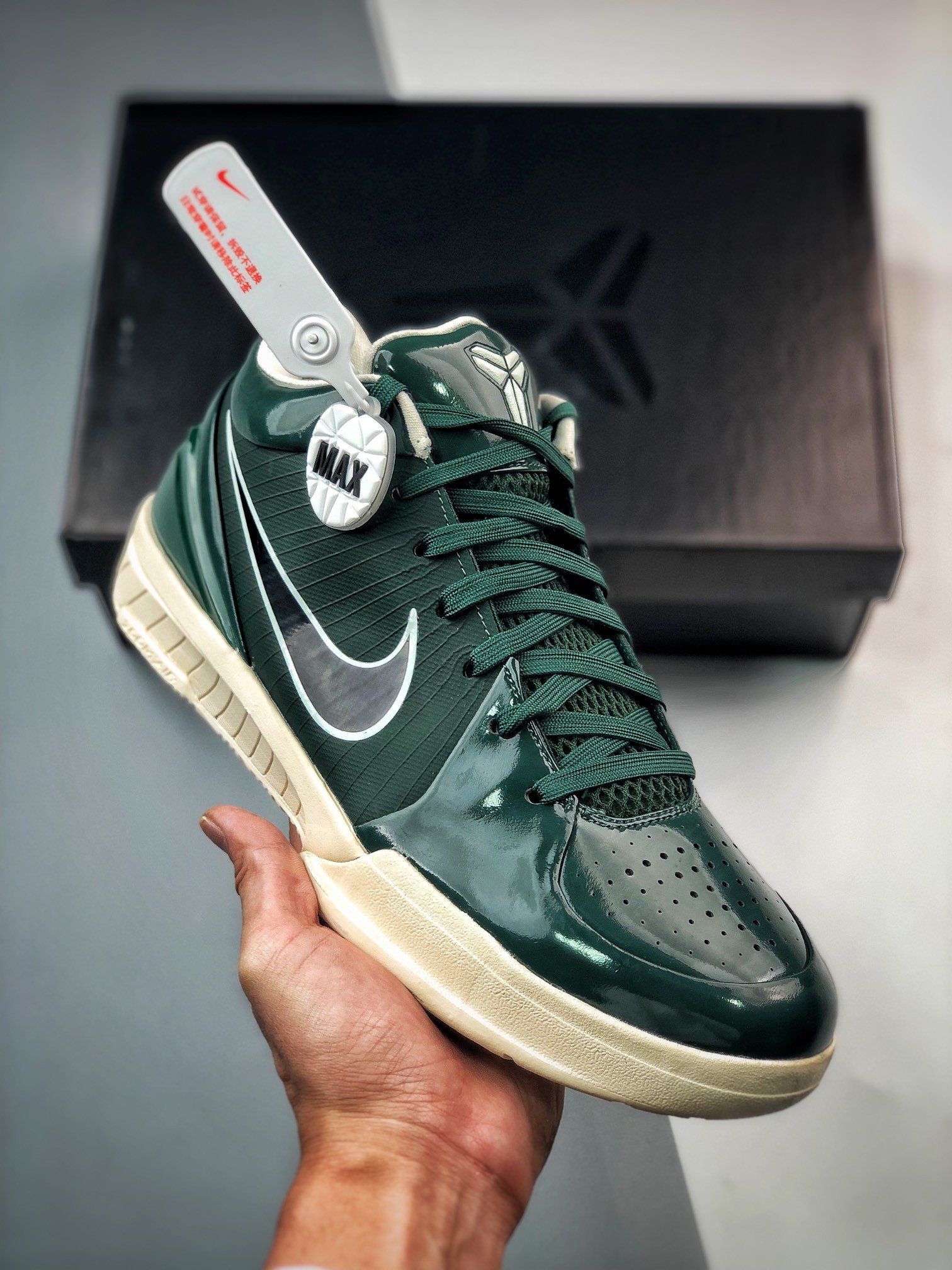 Undefeated x Nike Kobe 4 Protro Bucks FirMulti-Color CQ3869-301 5338410