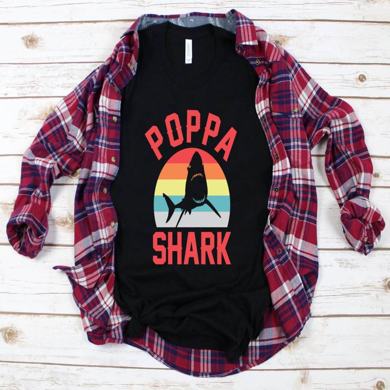 Crushtee !! ;Poppa Shark; T Shirt, Dad To Be Shirt, New Dad Gift, New Dad Shirt, Funny Dad Shirt, Dad Shark T Shirt, Matching Family Shark Shirts