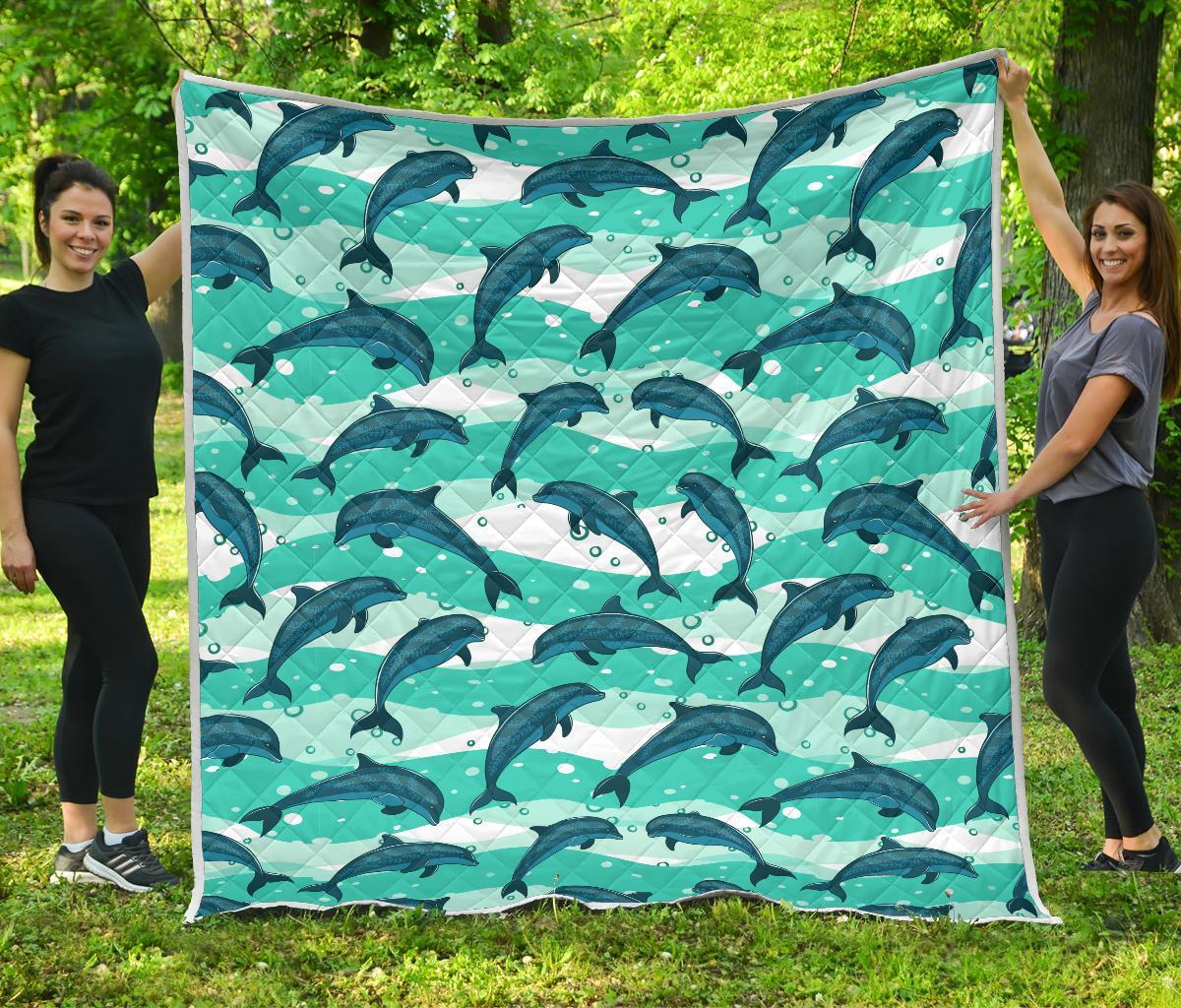 Dolphin Design Print Pattern Quilt Bedspread