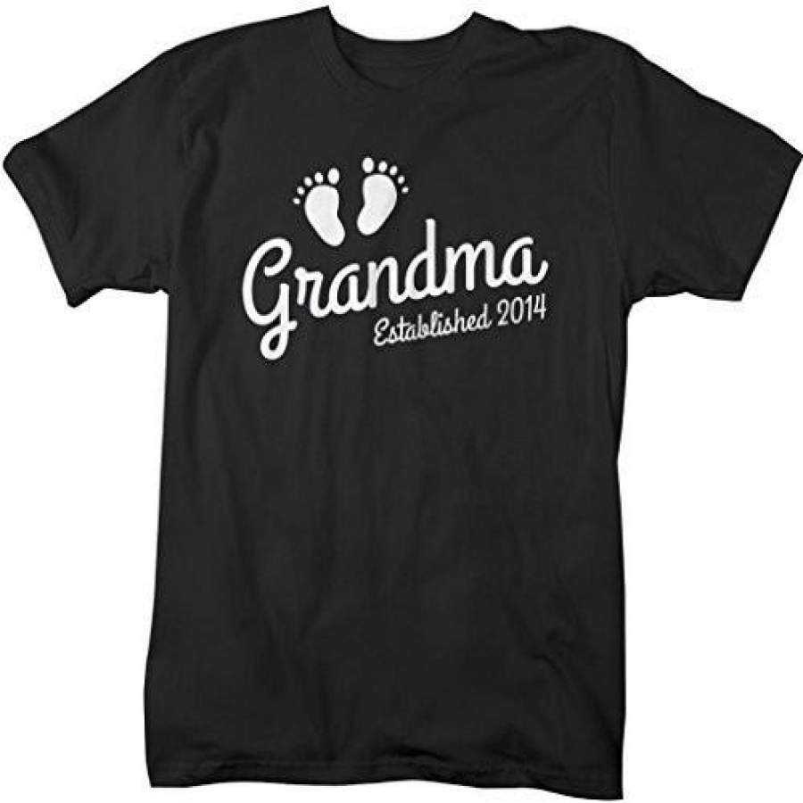 Shirts By Sarah Women’s Grandma Established 2014 Unisex T-Shirt Baby Feet Cute Shirts