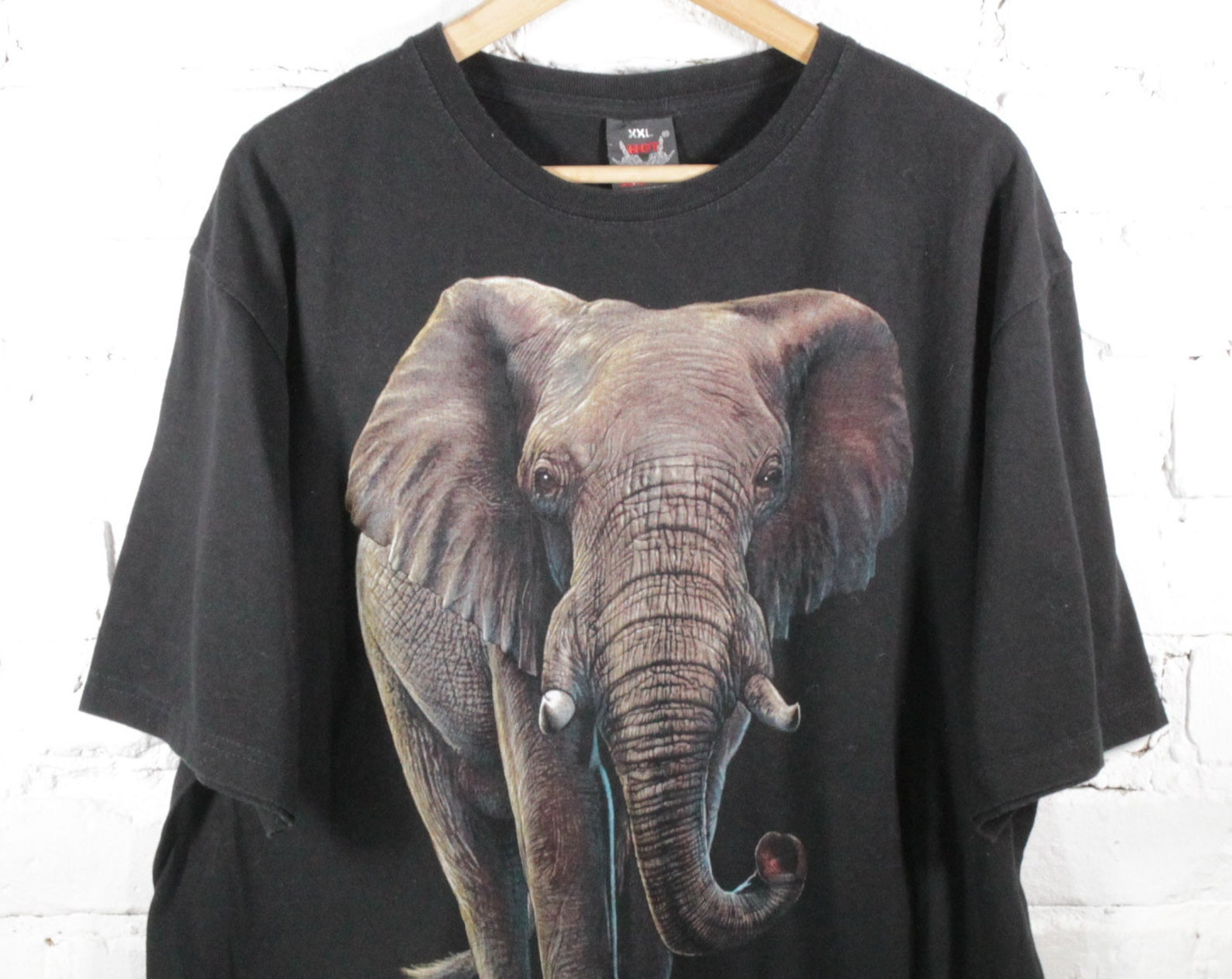 Vintage T Shirt 2 Elephant Motif