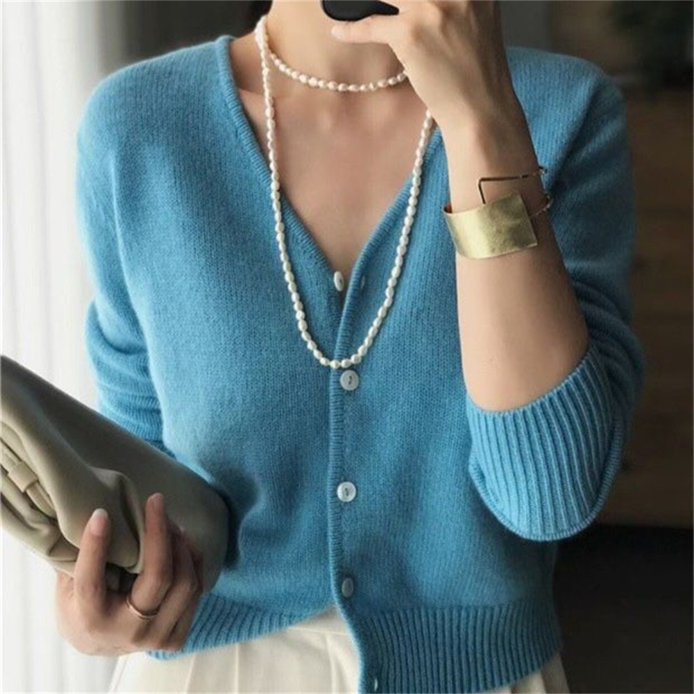 2022 New V-Neck Cashmere Sweater Cardigan Women’s 100% Pure Wool Spring And Autumn Short Sweater Knitted Bottom Layer alx