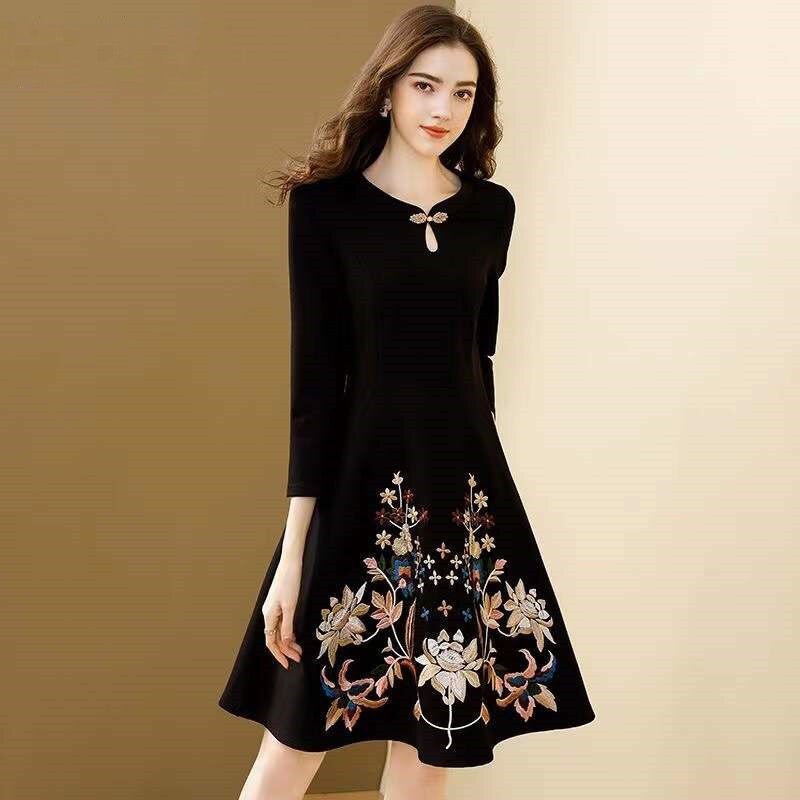 V-Neck Chinese style knee-length Empire Dresses Autumn Winter embroidery pollover Women’s Clothing Three-dimensional Decoration alx