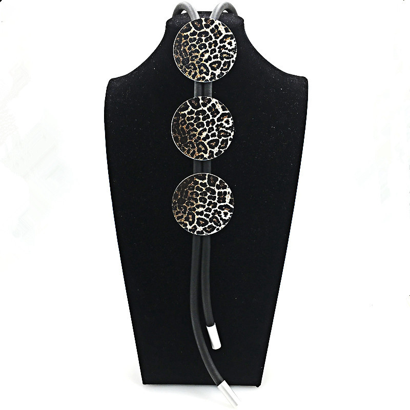 YD&YDBZ Leopard Print Big Round Long Necklace For Women Sexy Bohemia Black Leather Rope Necklace Celebrity Jewelry Decoration alx