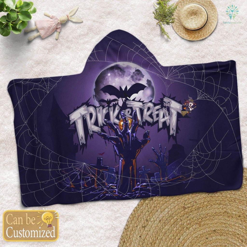 Cemetery Halloween, Halloween Costumes For Women, Halloween Candy, Halloween Hooded Blanket