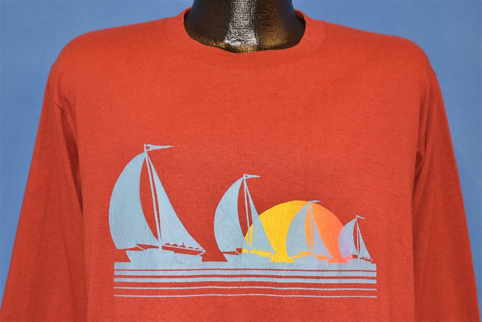80S Sunset Sailing Ocean Sailboat L T-Shirt Vintage Tee