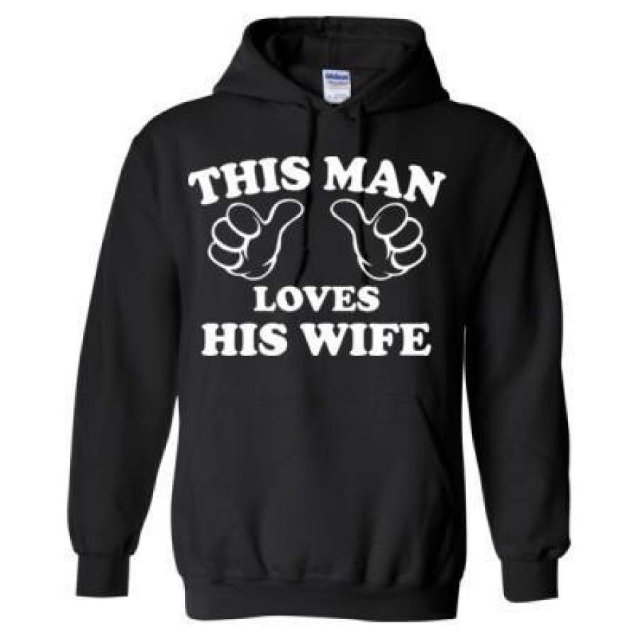 AGR This Man Loves His Wife – Heavy Blend™ Hooded Sweatshirt