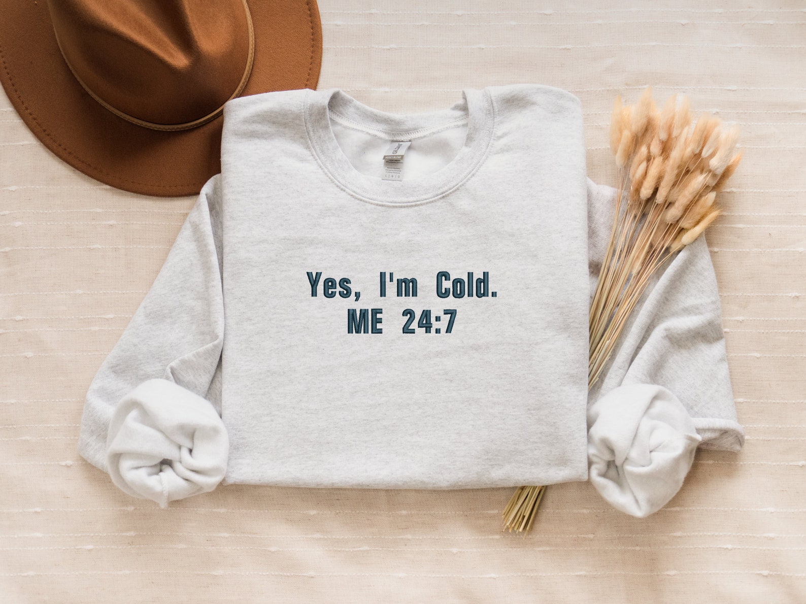 Yes I’M Cold  Embroidered Sweatshirt 2D Crewneck Sweatshirt All Over Print Sweatshirt For Women Sweatshirt For Men Sws5246