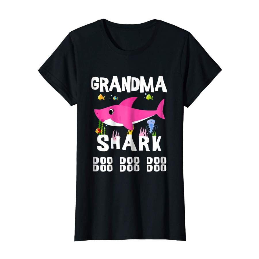 Womens Grandma Shark Tshirt, Doo Doo Doo – Mothers Day Gift