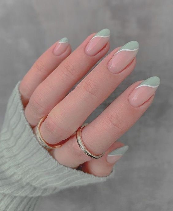 Light Green and White Line Nails| Press On Nails | Fake Nails | Glue On Nails