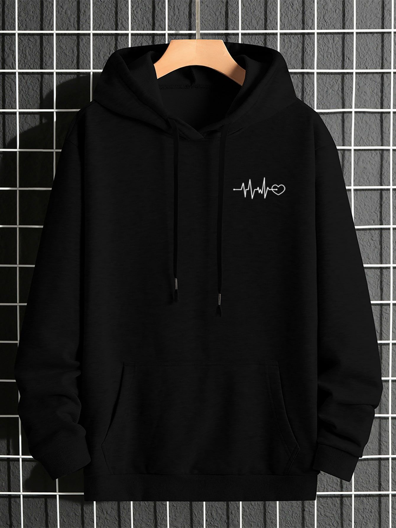 Men Heart Print Drawstring Hoodie