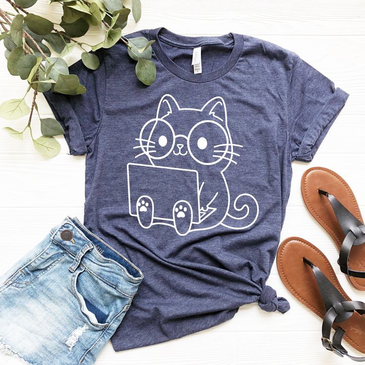 Nerd Cat Shirt- Cute Nerd Cat Shirt- Cat Shirt- Cat Lover Shirt-Pet Lover Shirt- Cat Mom Shirt-Gift for Best friend- Valentine Gif 002