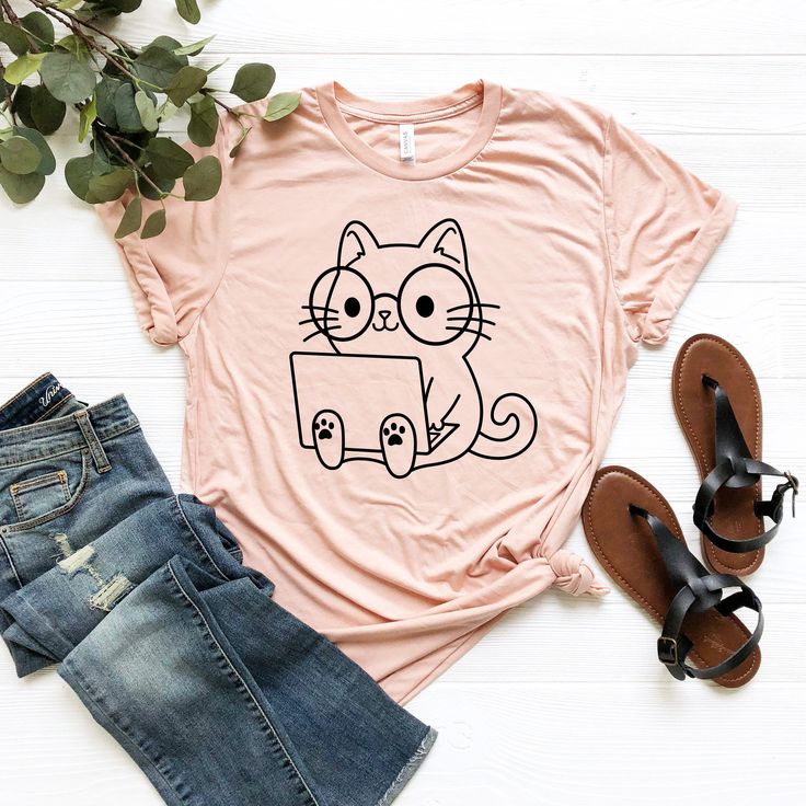 Nerd Cat Shirt- Cute Nerd Cat Shirt- Cat Shirt- Cat Lover Shirt-Pet Lover Shirt- Cat Mom Shirt-Gift for Best friend- Valentine Gift