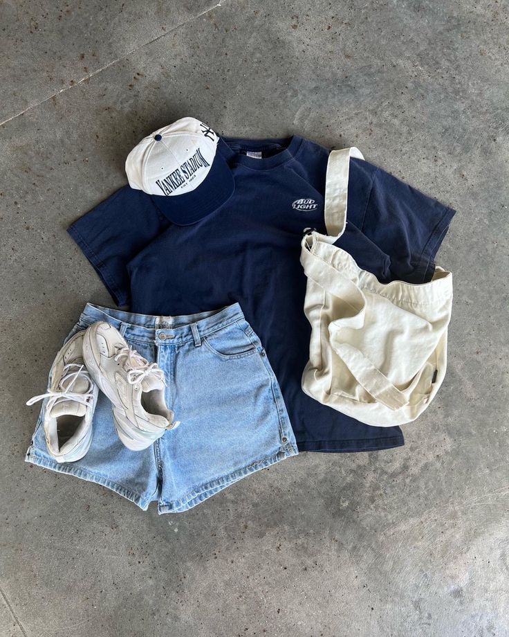 Vintage Outfit Inspiration for the Summer T-shirt