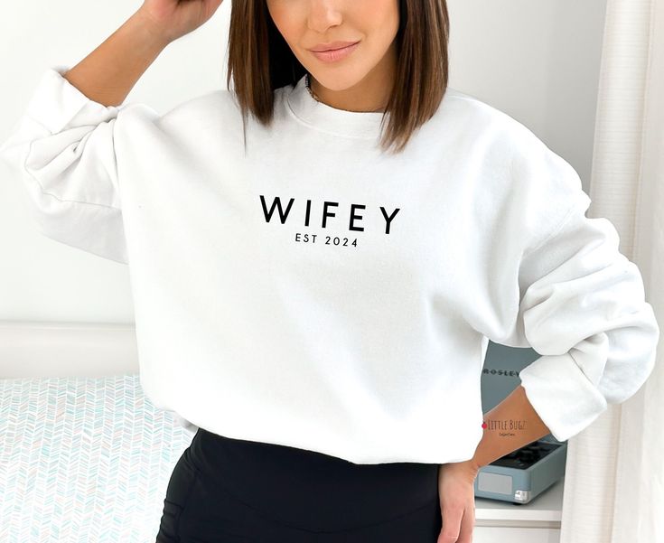 Wifey sweatshirt, wifey sweater, Engagement gift, wedding gift, hubby established sweater, anniversary gift, matching wifey hubby sweater