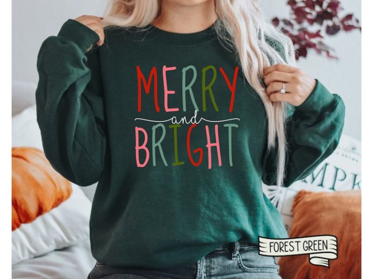 Womens Merry and Bright Crewneck Sweatshirt Long Sleeve Merry Christmas Sweatshirt Retro Fall Winter Pullover Tops